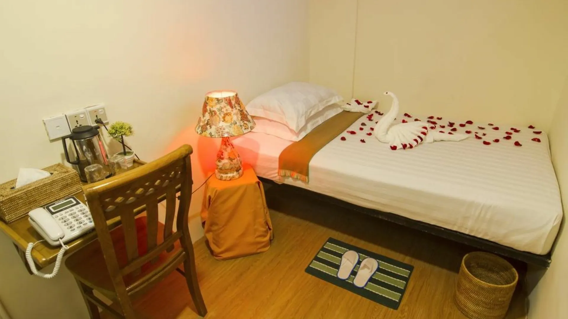 יאנגון Shwe Htee Guest House 2*,